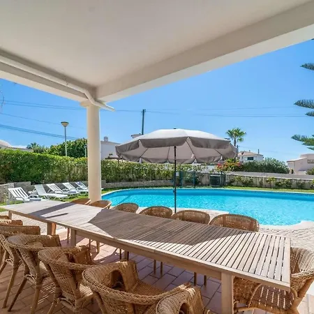Holiday home Gale Grande - Bright Airy With A Private Pool *