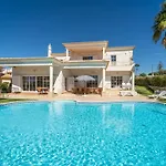 Gale Grande - Bright Airy With A Private Pool 别墅