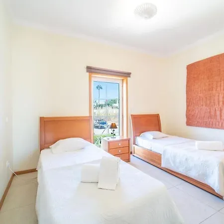 Gale Grande - Bright Airy With A Private Pool *