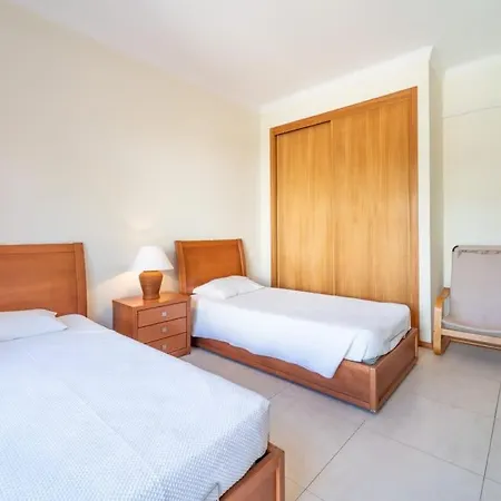 Gale Grande - Bright Airy With A Private Pool *