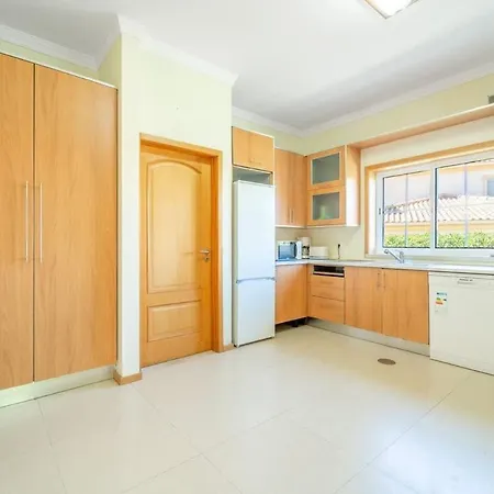 Villa Gale Grande - Bright Airy With A Private Pool Albufeira